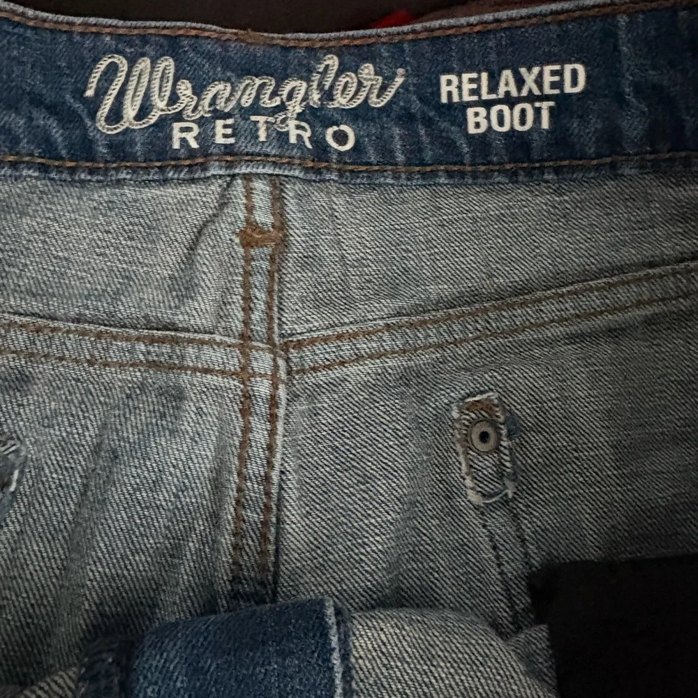 Wrangler Men's Distressed‎ Blue Jeans